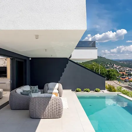 Vista Magica With Swimming Pool *